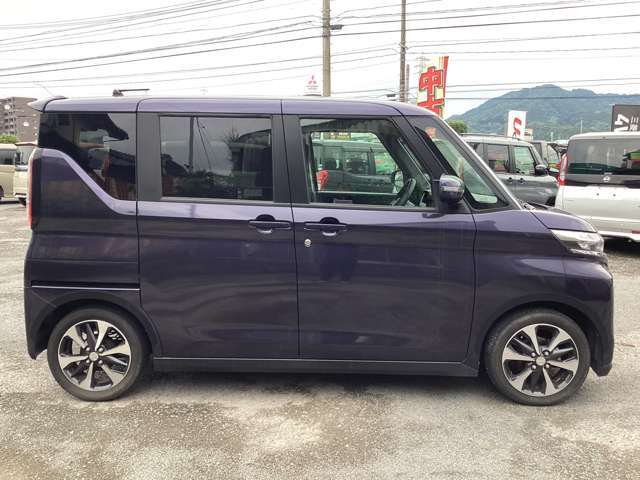 車線逸脱警報機能でブザー音や表示によってはみ出し運転を知らせます！