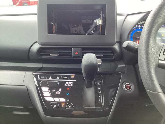 タッチパネル式フルオートエアコン！プッシュスタート！