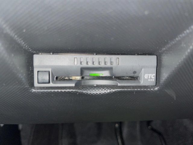 【ETC】高速道路の料金所をストレスなく通過！話題のスポットやサービスエリアに多い「スマートIC」利用時は必須のアイテムです。当店でセットアップを実施、ご納車当日からすぐにご利用いただけます！