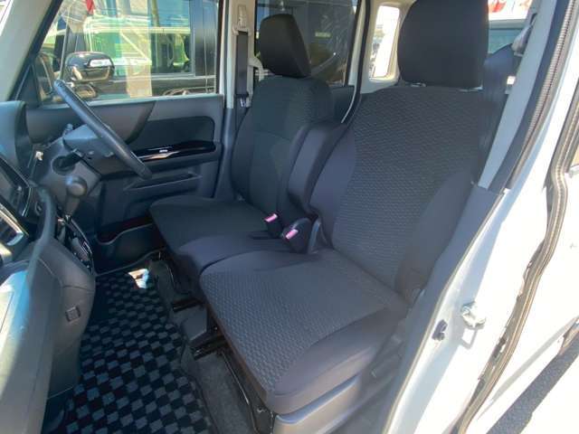 【室内】納車前にはルームクリーニングを行います！家族が使う車の様に、丁寧に清掃していきます！