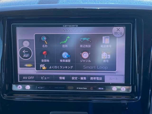 【ナビゲーション】メモリーナビ・フルセグTV・CD/DVD再生・Bluetooth対応でスマホの音楽が車内で聞けます♪別途8，000円で、走行中にもTVが映るようになり、ナビの操作も出来ますヨ♪