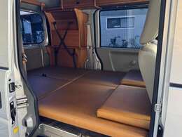 弊社で御成約のお客様には地域でもリーズナブルな車検修理板金サービスも喜ばれています。夜間入庫可能無料代車完備京都自動車安心サービスです。
