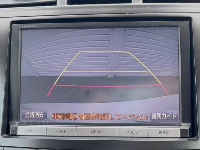 【バックカメラ】駐車時に後方がリアルタイム映像で確認できます。大型商業施設や立体駐車場での駐車時や、夜間のバック時に大活躍！運転スキルに関わらず、今や必須となった装備のひとつです！