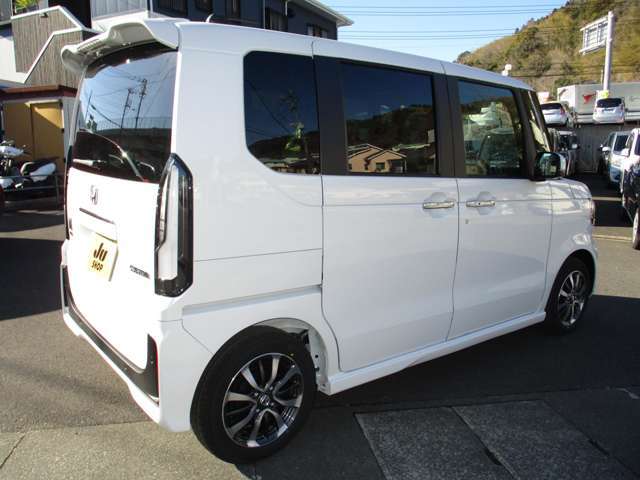 運輸局指定民間車検工場でもちろん整備員・検査員共有資格者だから安心！立ち会い車検で納得、安心。