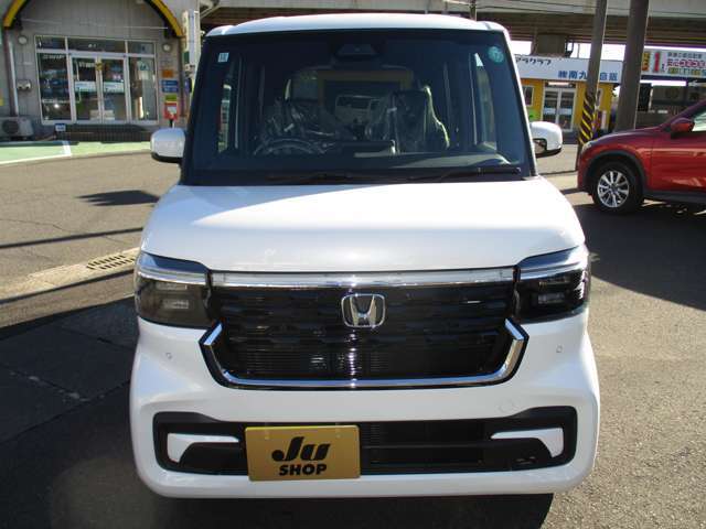 常時80台以上の在庫車を展示しております。中古車だけではなく新車・登録済未使用車・リース車・レンタカー等多く取り扱っております！