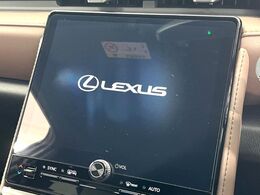 【9.8インチ　ディスプレイオーディオ】大画面のディスプレイはAppleCarPlayやAndroidAutoが利用可能。大きな画面でスマホナビアプリ等が利用いただけます♪