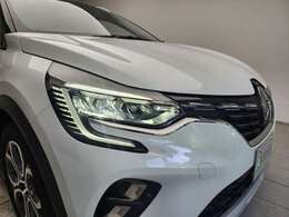 フランス車のヘッドライトって誰もが惹かれます。