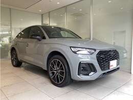 《Audi認定中古車》ならではのクオリティ、高度な訓練・教育を受けたAudi専門のメカニックがご納車前に100項目にも及ぶ精密な点検を行います。