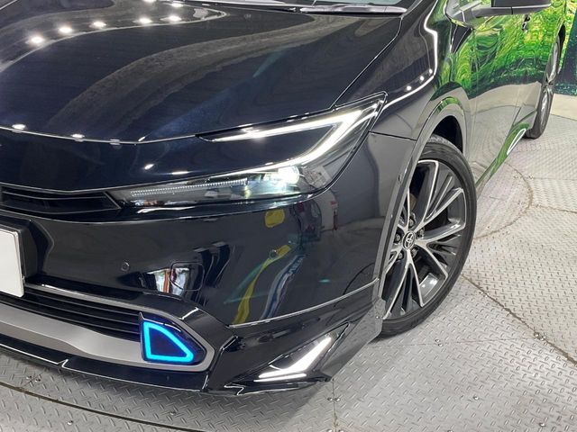 【LEDヘッドライト】悪天候や夜間走行時も良好な視界を確保し安心して運転できる高輝度LEDヘッドライトを装備！点灯速度が早く、消費電力も抑えられています。
