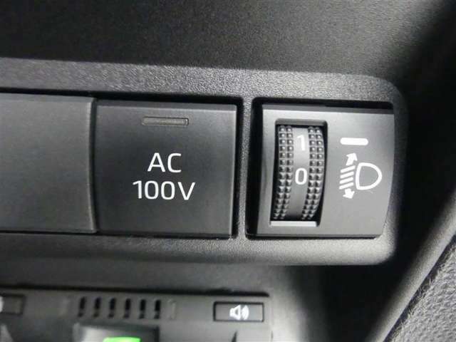 【アクセサリーコンセント（AC100V・1500W）】AC100Vで最大消費電力1500W以下の電気製品を使用できます。災害時に電力が必要なとき給電ができます。