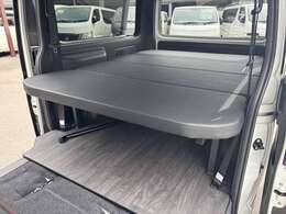 コンプリート車両/16インチAW/アルパインBIG-X/床張り、ベッドキット/TRDスポイラー/パワスラ/GR8コンソール/シートカバー/エンジンカバー/パノラミックビューM/キャンピングカー