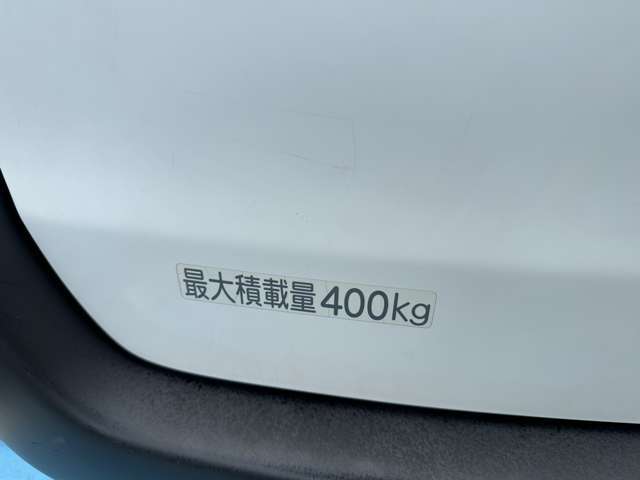 自社陸運局指定工場完備！国家資格車検検査員資格を持った整備士による整備。ステレオ、エアコン等走行に関係のない所も不具合箇所があれば修理してお渡しいたします。