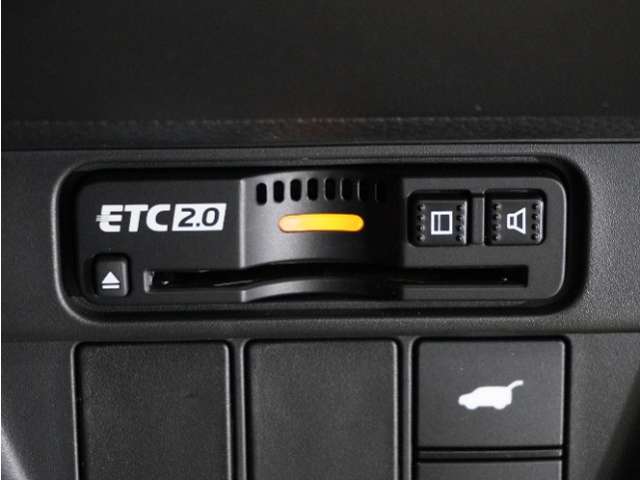 【ETC車載器】高速道路のご利用時にとても便利なETC車載器。セットアップ(費用別途)後にお渡ししとなります。