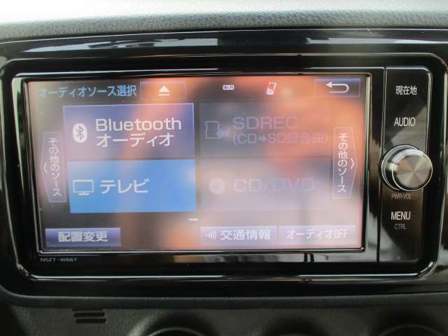 ナビです！道案内はこちらにお任せ☆TV・ブルートゥース機能はもちろんCD録音・DVD再生もできちゃいます！ドライブが楽しくなりますね♪