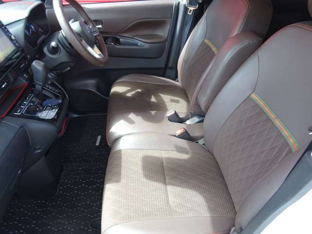 仕入れの際に車輌をしっかりチェックし、不具合・損傷箇所が無いかの確認を行います、お客様により良い商品が提供できるかの判断をした上で車輌の仕入れを行っております☆