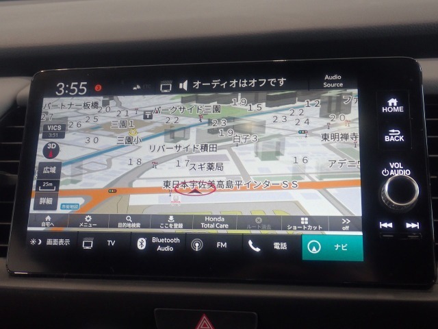 ホンダコネクトディスプレイ装着しています。操作性や視認性に優れており、最適なルートでご案内致します。