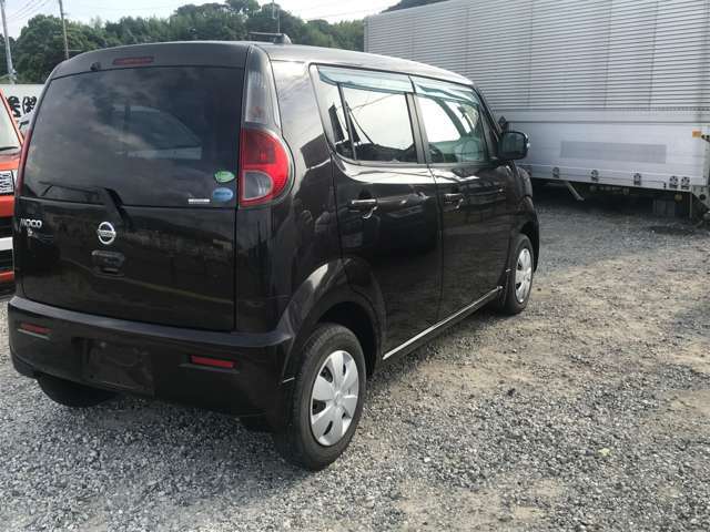 お車の塗装、板金、修理、レッカーもしていおります。提携の修理工場もありますので気になる方は一度お電話を！