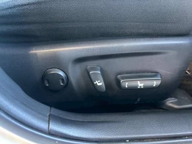 ■運転席シート