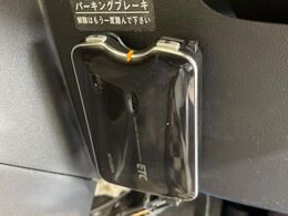【ETC】高速道路の料金所をストレスなく通過！話題のスポットやサービスエリアに多い「スマートIC」利用時は必須のアイテムです。当店でセットアップを実施、ご納車当日からすぐにご利用いただけます！