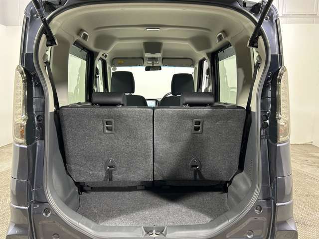 荷台スペース【内装エクステリア】店舗にて現車の確認も頂けますので、お電話で在庫のご確認の上是非ご来店くださいませ！！！【跳ね上げ式/埋め込み式】でスペース確保ができますね！！