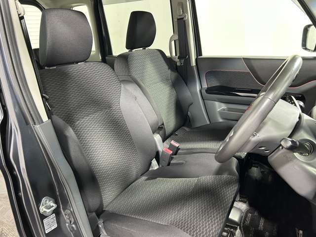 【1列目】店舗にて現車の確認も頂けます！ 最新ナビ(フルセグ・DVD再生)もご案内しております。カロッツェリア・アルパイン・イクリプスのカーナビを取扱っています！バックカメラ(バックモニター)の取付も可能！