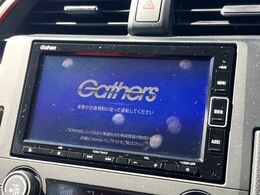 【純正ナビ】人気の純正ナビを装備。オーディオ機能も充実しており、Bluetooth接続すればお持ちのスマホやMP3プレイヤーの音楽を再生可能！毎日の運転がさらに楽しくなります！！