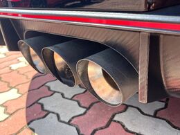 【REMUS製マフラー】純正にはない個性あふれる「後ろ姿」を演出するREMUSマフラー付き！ビジュアル・サウンド共にこだわりの一台に仕上がっております♪