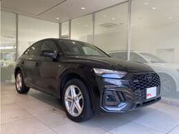 《Audi認定中古車》ならではのクオリティ、高度な訓練・教育を受けたAudi専門のメカニックがご納車前に100項目にも及ぶ精密な点検を行います。