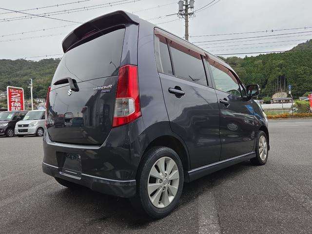 当店では自動車保険の代理店も致しております。お客様一人一人に合った自動車保険をご案内させていただきます(^^)/