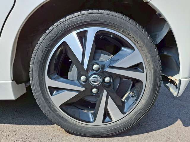 弊社は販売後のお客様とのお付合いを大事にさせていただいております。車検が近くなったらご連絡なども入れさせていただいてますので、お車のことなら何でもおまかせ下さい！