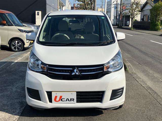 静岡インター道沿いの店舗になります。常時10台以上を展示しております、三菱車以外のお車もお取り扱いがあります。是非お気軽にお越しください。