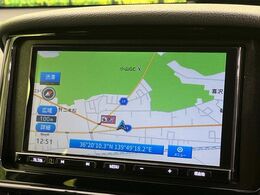 【ナビゲーション】目的地までしっかり案内してくれる使いやすいナビ。Bluetooth接続すればお持ちのスマホやMP3プレイヤーの音楽を再生可能！毎日の運転がさらに楽しくなります！！