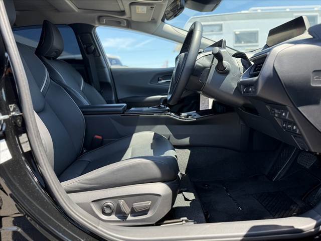 納車整備ついても第三者機関の指定工場で分解記録(法定整備)を実施し、車検を基準に不具合箇所、消耗部品は改善して納車させていただきます。