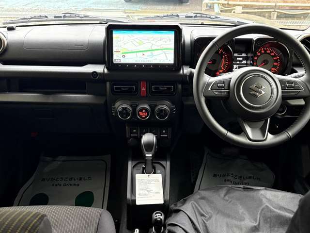 【有限会社クライス】です。当社のウリは中古車を中古と思わせない【業界トップクラスの仕上げ】が魅力です！！また、高価買取・アフターメンテナンス・自動車保険などお車に関わること、全てお任せください！！