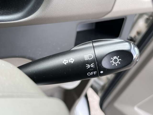 この度は数ある沢山のお車から当社の在庫をご覧いただき、誠に有り難う御座います。