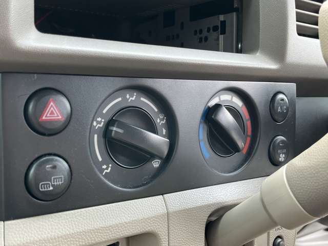 この度は数ある沢山のお車から当社の在庫をご覧いただき、誠に有り難う御座います。