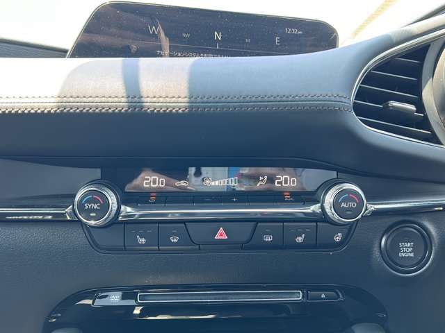 【運転席操作部】快適なドライブを楽しむための機能が装備されています！運転席から触れるので、使いやすいです！除菌プランいれていただくと、さらに清潔で安心していただけます！