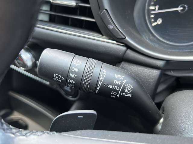 【運転席操作部】快適なドライブを楽しむための機能が装備されています！運転席から触れるので、使いやすいです！除菌プランいれていただくと、さらに清潔で安心していただけます！