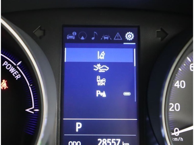 車線逸脱防止・誤発進抑制・衝突回避、障害物センサー、ブラインドスポットモニター、などたくさんの安全機能を装備していて安心安全なお車です！！