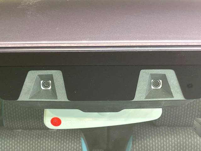 【スズキ　セーフティサポート】走行中に前方の車両等を認識し、衝突しそうな時は警報とブレーキで衝突回避と被害軽減をアシスト。より安全にドライブをお楽しみいただけます。