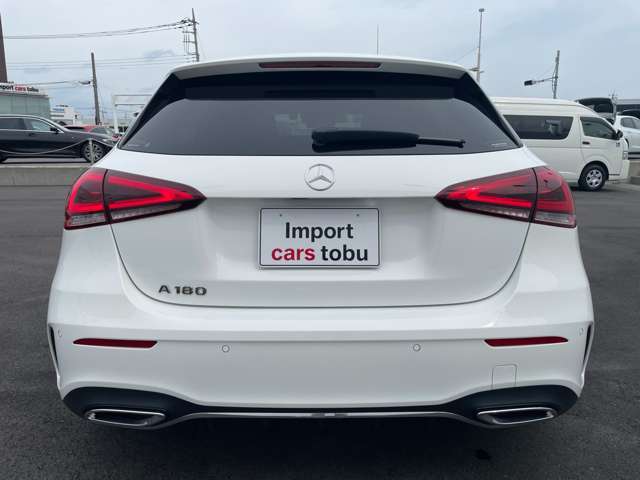 お車のカスタマイズもお任せください！部品の取り付けも自社工場でしっかりと取り付けいたします！