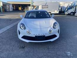 お車をご覧いただいて気になることやご不明点がございましたらお気軽にお問い合わせください。