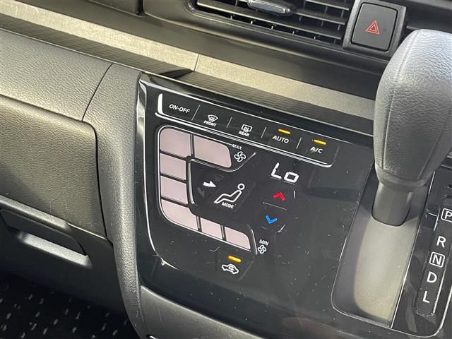 【シフトレバー】『シフトレバー』の画像になります。写真の内容に関してご不明点、ご質問等がございましたらお気軽にガリバー店舗までお問い合わせください。