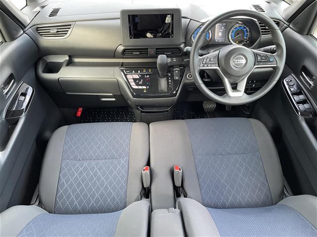 【インパネ全体】『インパネ全体』の画像になります。写真の内容に関してご不明点、ご質問等がございましたらお気軽にガリバー店舗までお問い合わせください。