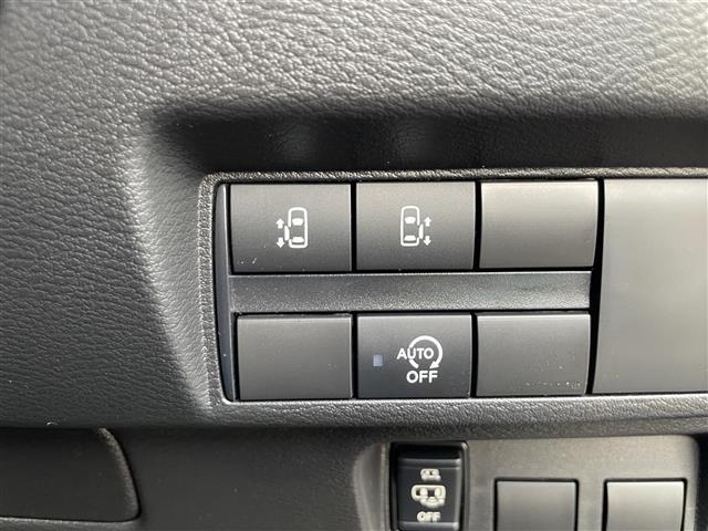 【運転席操作部】『運転席周辺の装備』の画像になります。快適なドライブを楽しむための機能が装備されています！運転席から触れるので使いやすいです！