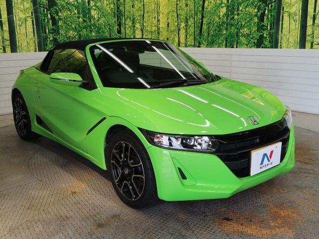 大好評のボディコーティング「弾スプラッシュコート」もご納車までに施工可能。通常のガラスコートと異なる、耐久年数6年の無機質ガラスコーティングが、ボディをキレイな状態に保ってくれます。