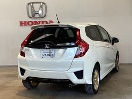 【Honda認定中古車 U-Select】　は3つの安心をお約束します。　1　Hondaのプロが整備した安心。 2　第三者機関がチェックした安心。　3　購入後もHondaが保証する安心。