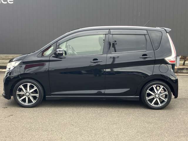 無料見積り依頼からご成約のお客様には、日産オリジナル商品「ウインドウ撥水12ヶ月タイプ」を施工致します。見積り依頼をされていないお客様は「ネットを見てきた」と声を掛けてください。