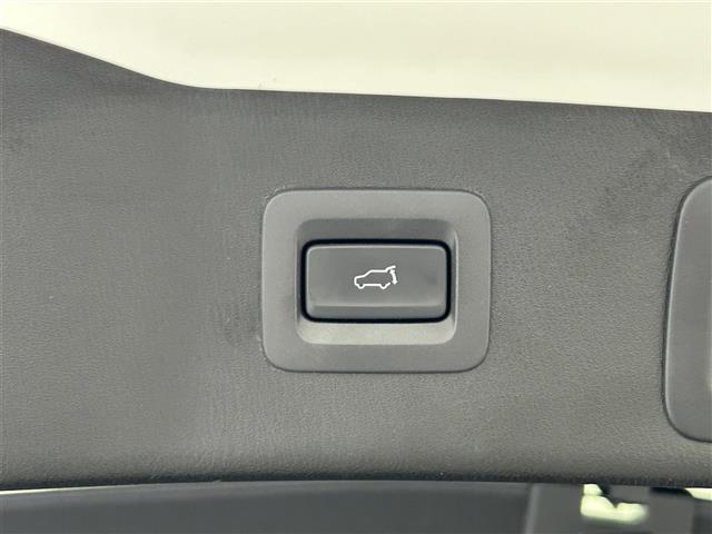 【運転席操作部】快適なドライブを楽しむための機能が装備されています！運転席から触れるので、使いやすいです！除菌プランいれていただくと、さらに清潔で安心していただけます！