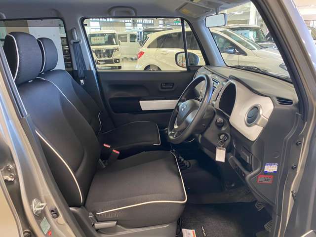 シートヒーター付きです！エアコンより早く体が温まるので重宝しますよ！